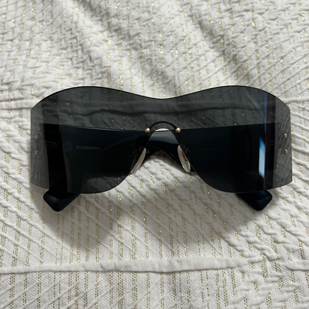 Burberry sunglasses - new in box